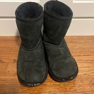 UGG little girls size 2 black suede wool lined boots.